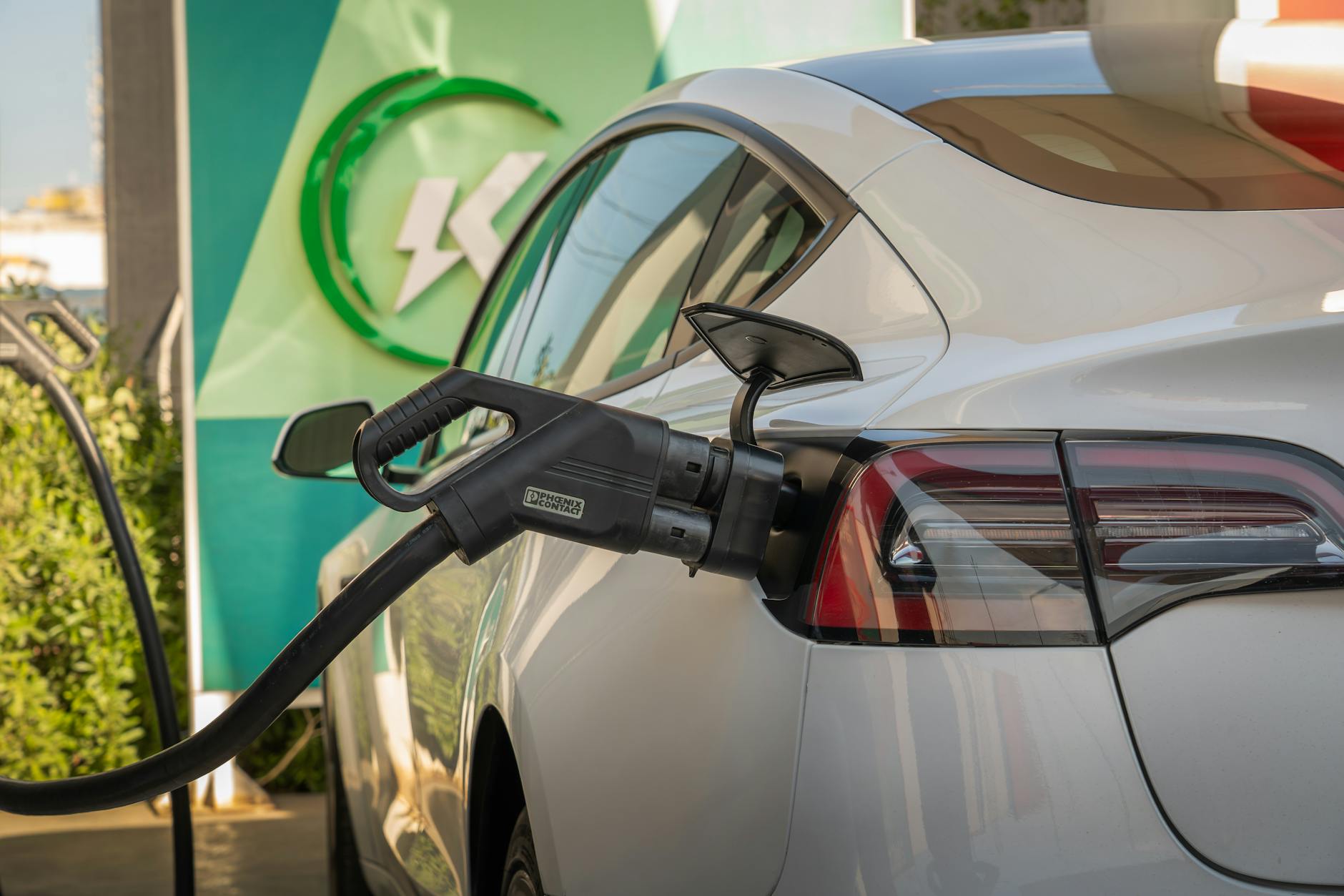 tesla koers