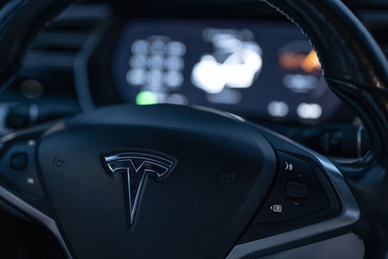 tesla koers